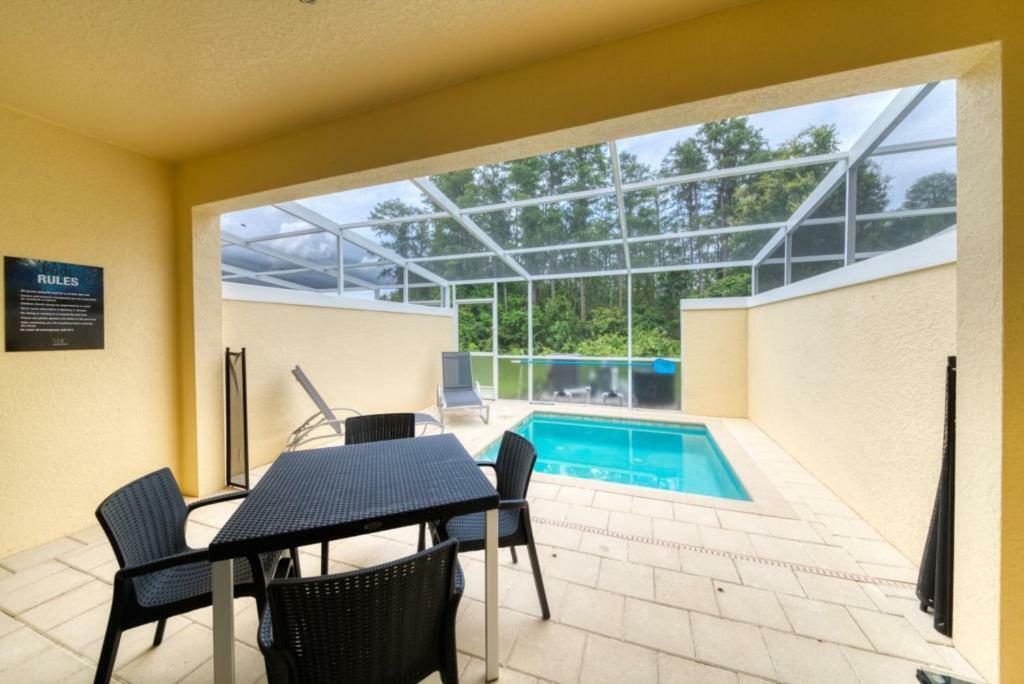 Pleasant Villa With Private Pool Near Disney Four Corners エクステリア 写真